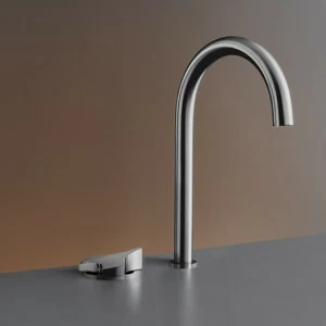 два отверстие прогрессирующий смеситель с поворотным носиком Н. 245 мм  ZIQ 34 CEADESIGN