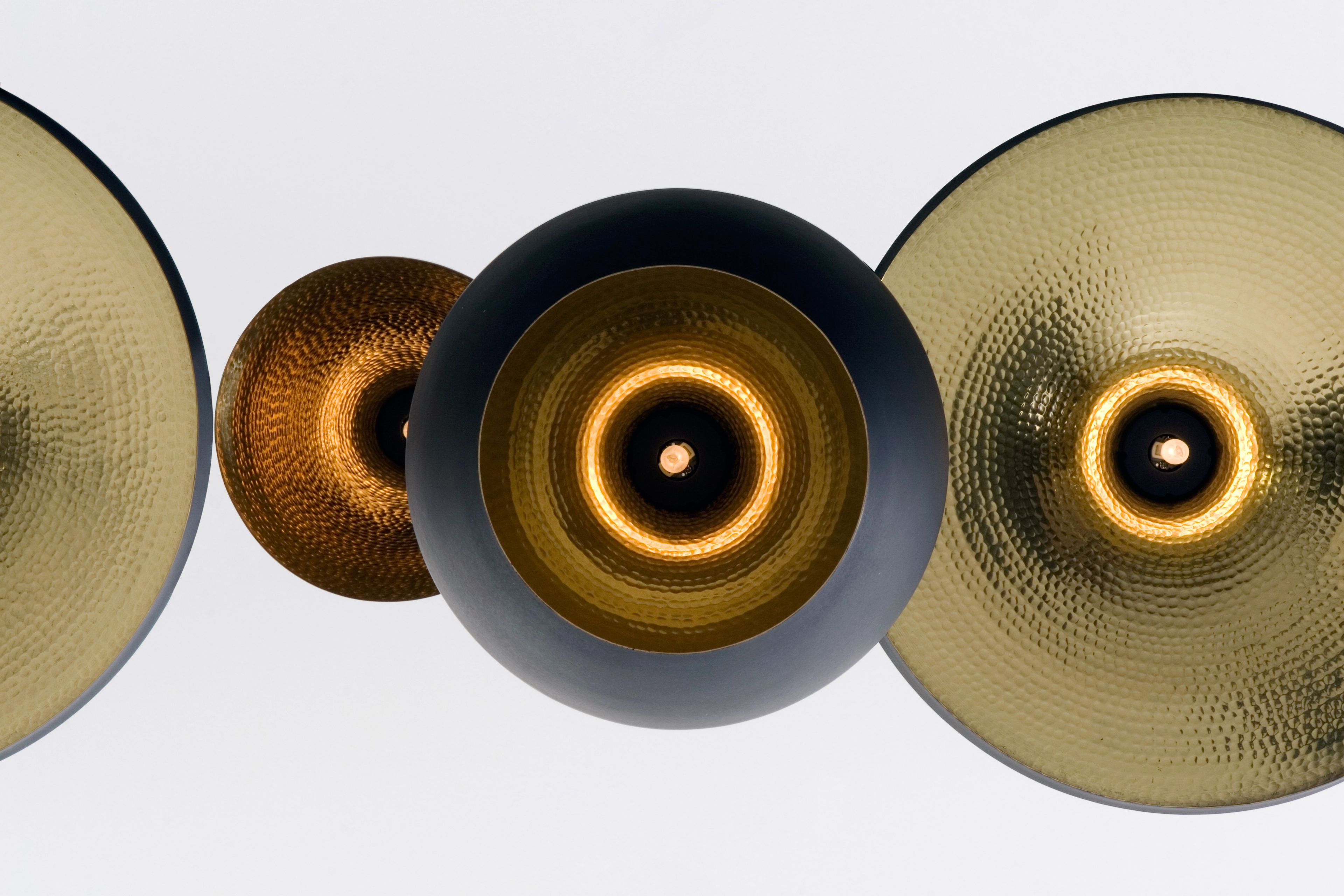 Латунный светодиодный подвесной светильник Tom Dixon Beat ARCH-00129741 - Вид №4