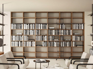 Деревянный настенный книжный шкаф