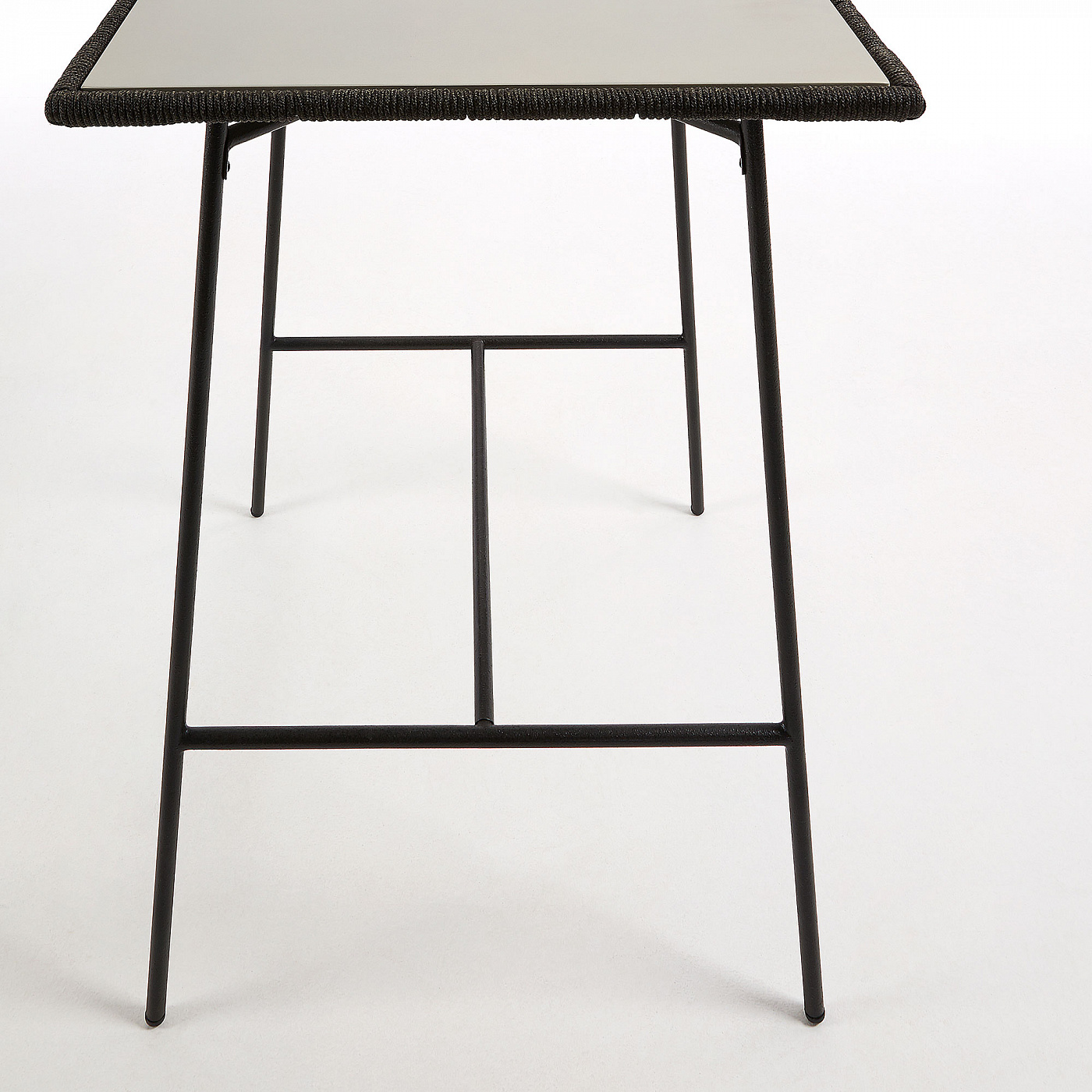 067683 Стол Freeman 70х70 серый La Forma Leora 