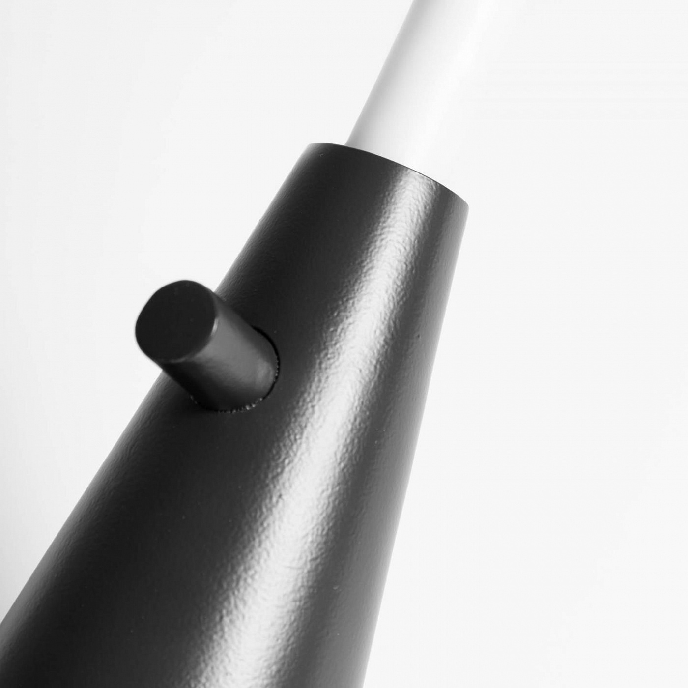 076560 Подсвечник черный металл La Forma Philana 