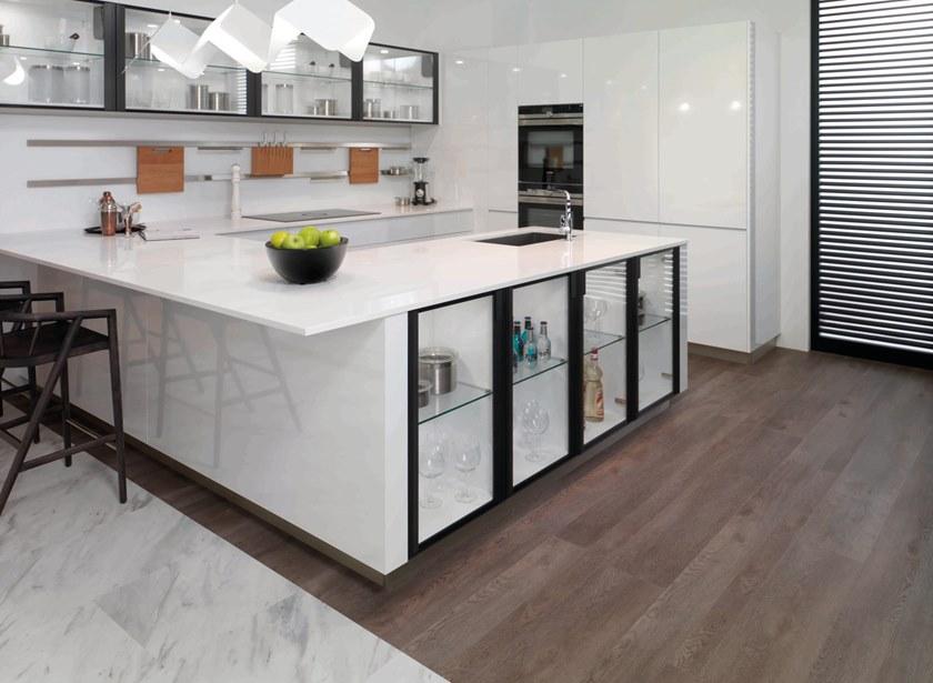 GAMADECOR Встроенная кухня из дерева в современном стиле со встроенными ручками и полуостровом Residence sun-id-1457760 - Вид №1