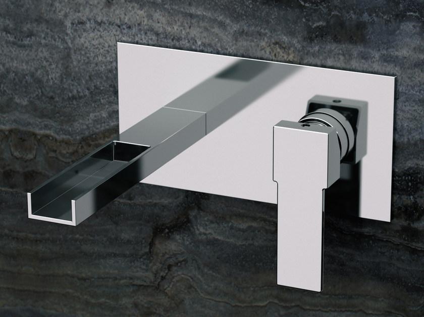 Remer Rubinetterie Смеситель для раковины водопад настенный с тарелкой Qubika cascata Qc15 - Вид №1