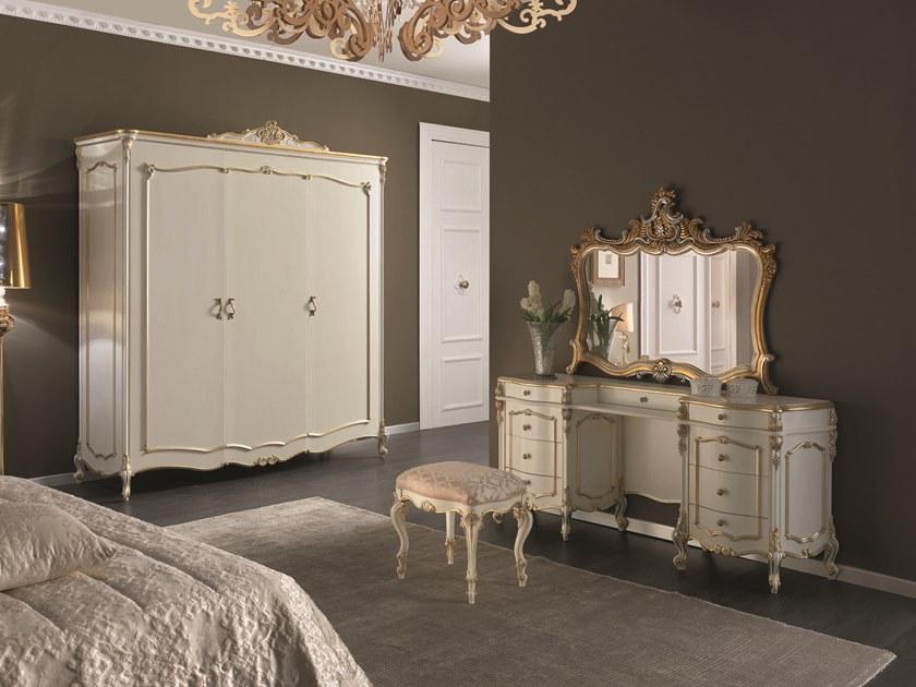 SCAPPINI & C Низкий деревянный табурет со встроенной подушкой 35th anniversary 2045 - Вид №1