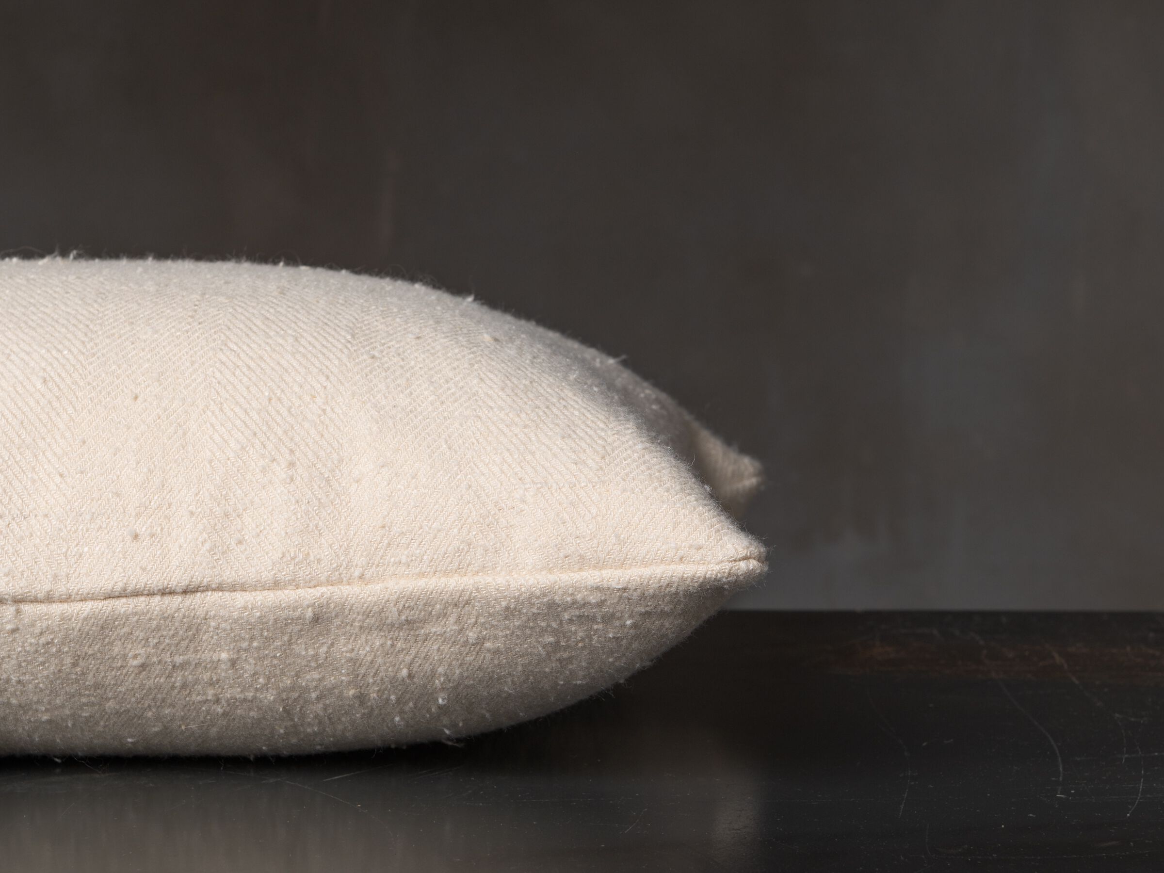 Прямоугольная шелковая подушка The House of Lyria MATRICAIRE ARCH-00123551 - Вид №2