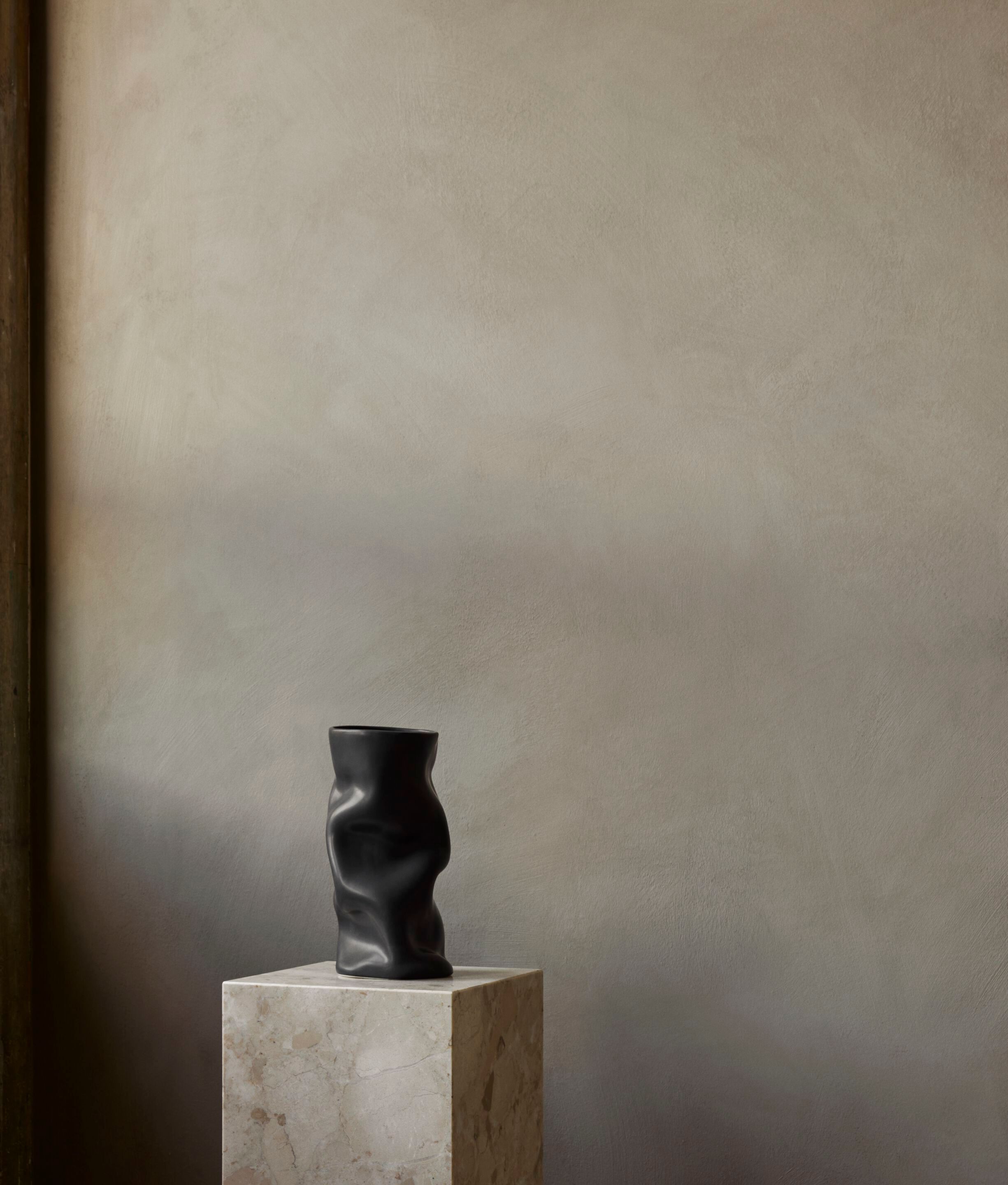 Керамическая ваза Audo Copenhagen COLLAPSE ARCH-00021507 - Вид №6