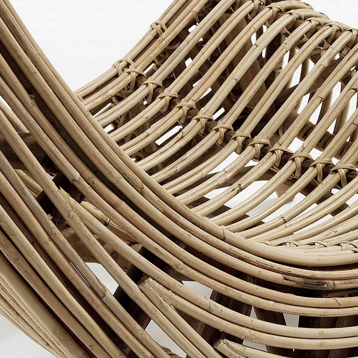 024780 Кресло из ротанга Akit La Forma Tika 