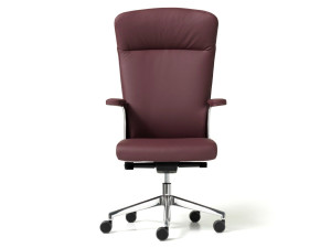 Кожаное офисное кресло с подлокотниками 5 спиц