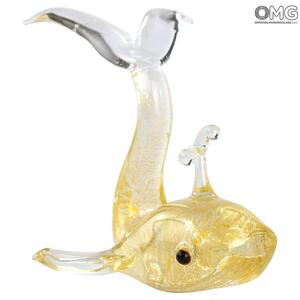 4465 ORIGINALMURANOGLASS Фигурка Золотой Кит - муранское стекло OMG 6 см