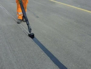 MAGE Герметик для поверхностных трещин на полу