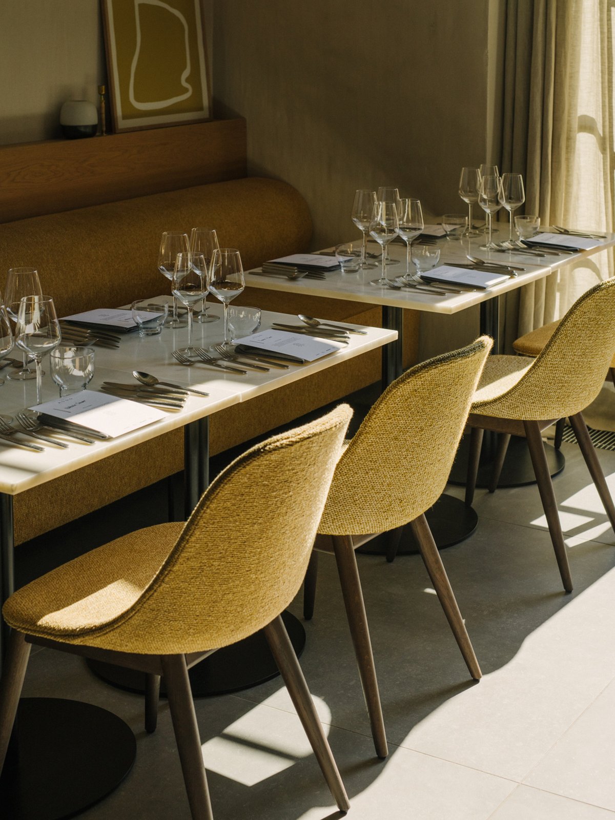 9395001-010M08ZZ MENU Боковой обеденный стул Harbour, деревянная основа, обитый Темный мореный дуб | Ремикс - 233  - Вид №7