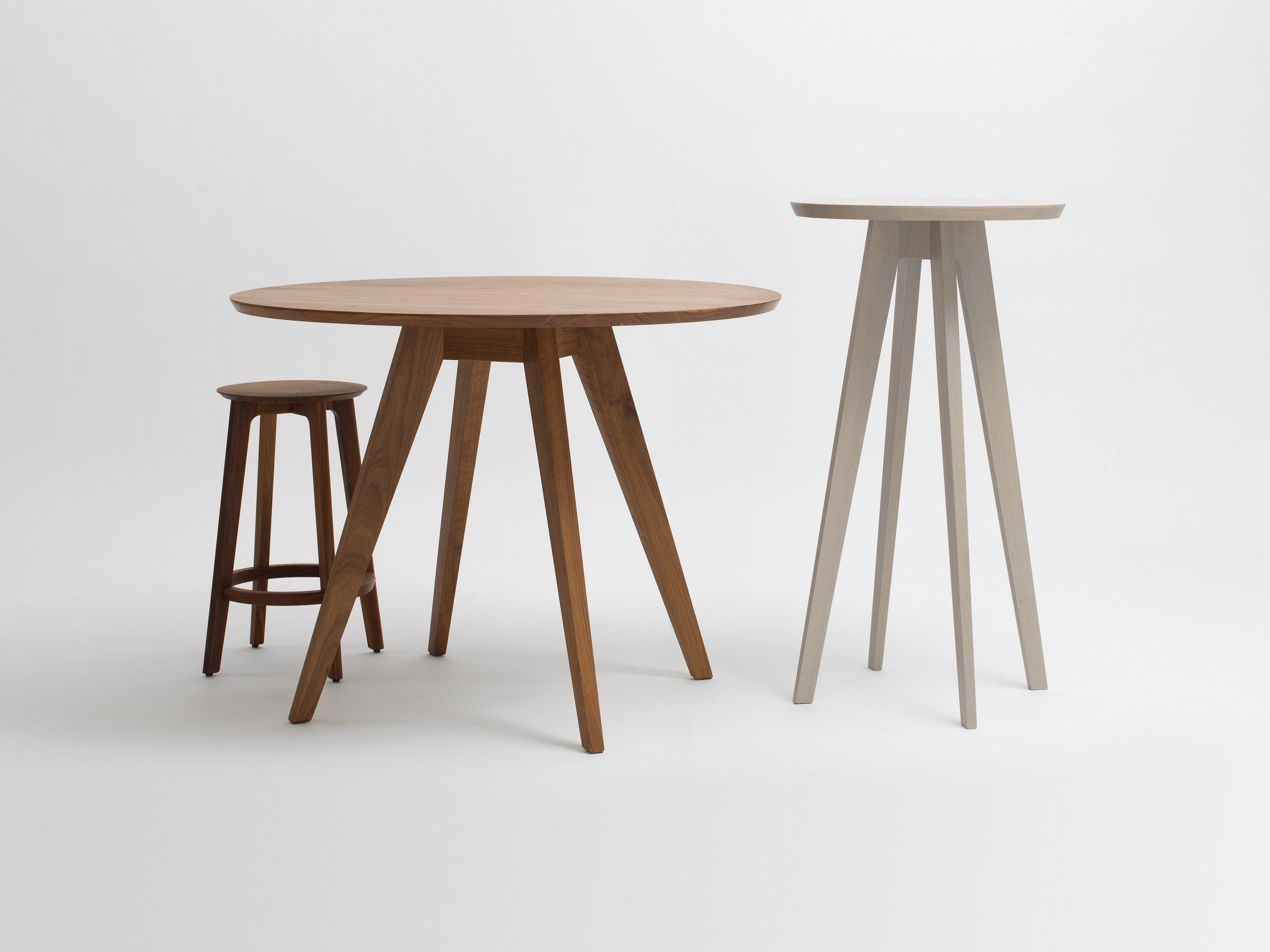 Круглый обеденный стол из массива дерева ZEITRAUM ужин ARCH-00118978 - Вид №1