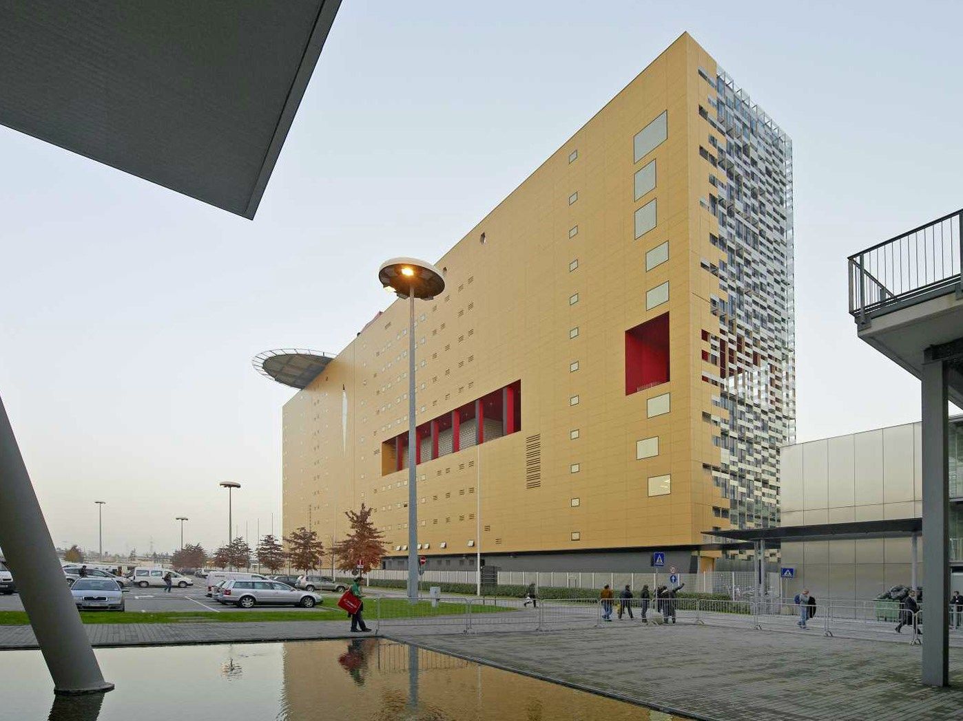 Фасадные и кровельные панели из армированного волокном бетона SWISSPEARL Swisspearl® ARCH-00046860 - Вид №1