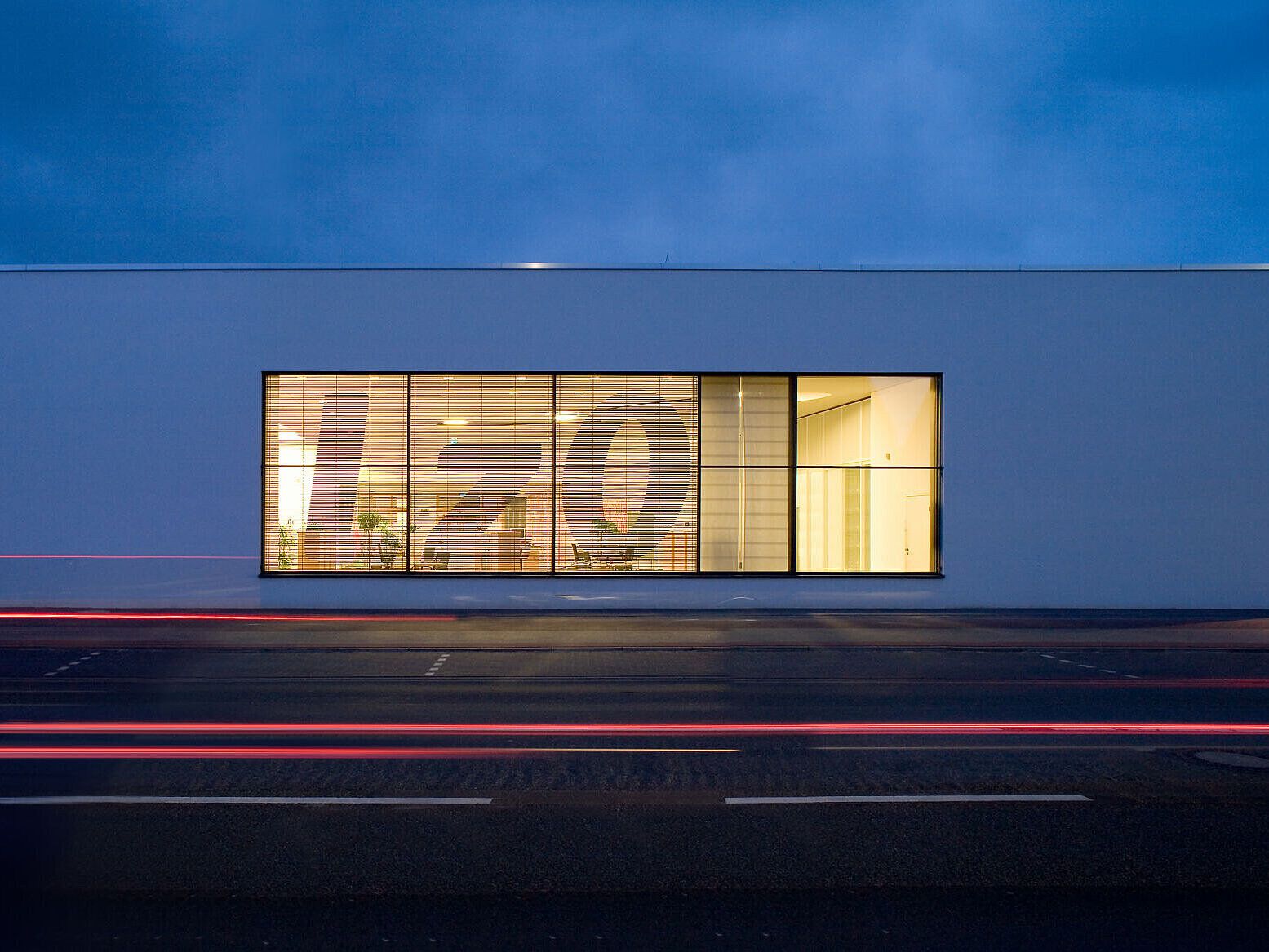 Система остекления с деревянной вставкой OKALUX Okawood ARCH-00148777 - Вид №3