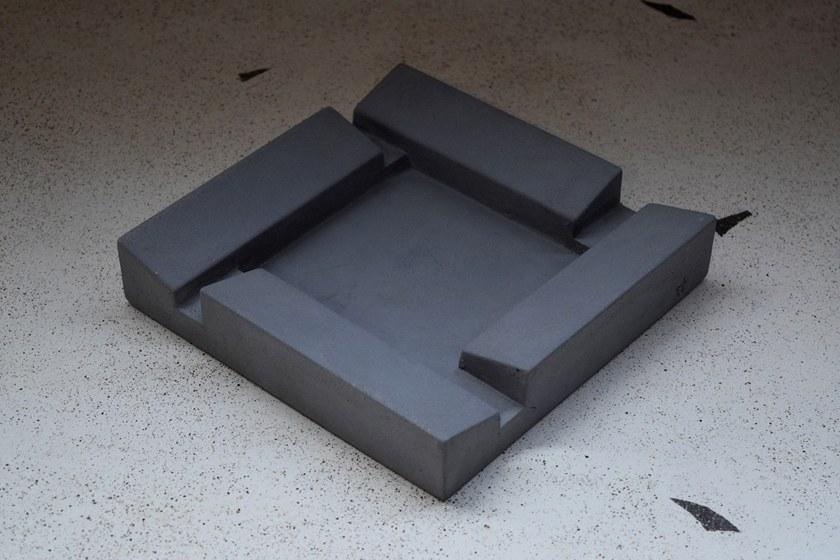 URBI et ORBI Бетонная пепельница sun-id-1380261 - Вид №3