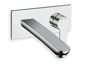 Металлический настенный смеситель для раковины с аэратором с пластиной