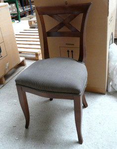 098751 Стул деревянный сиденье с обивкой Schuller