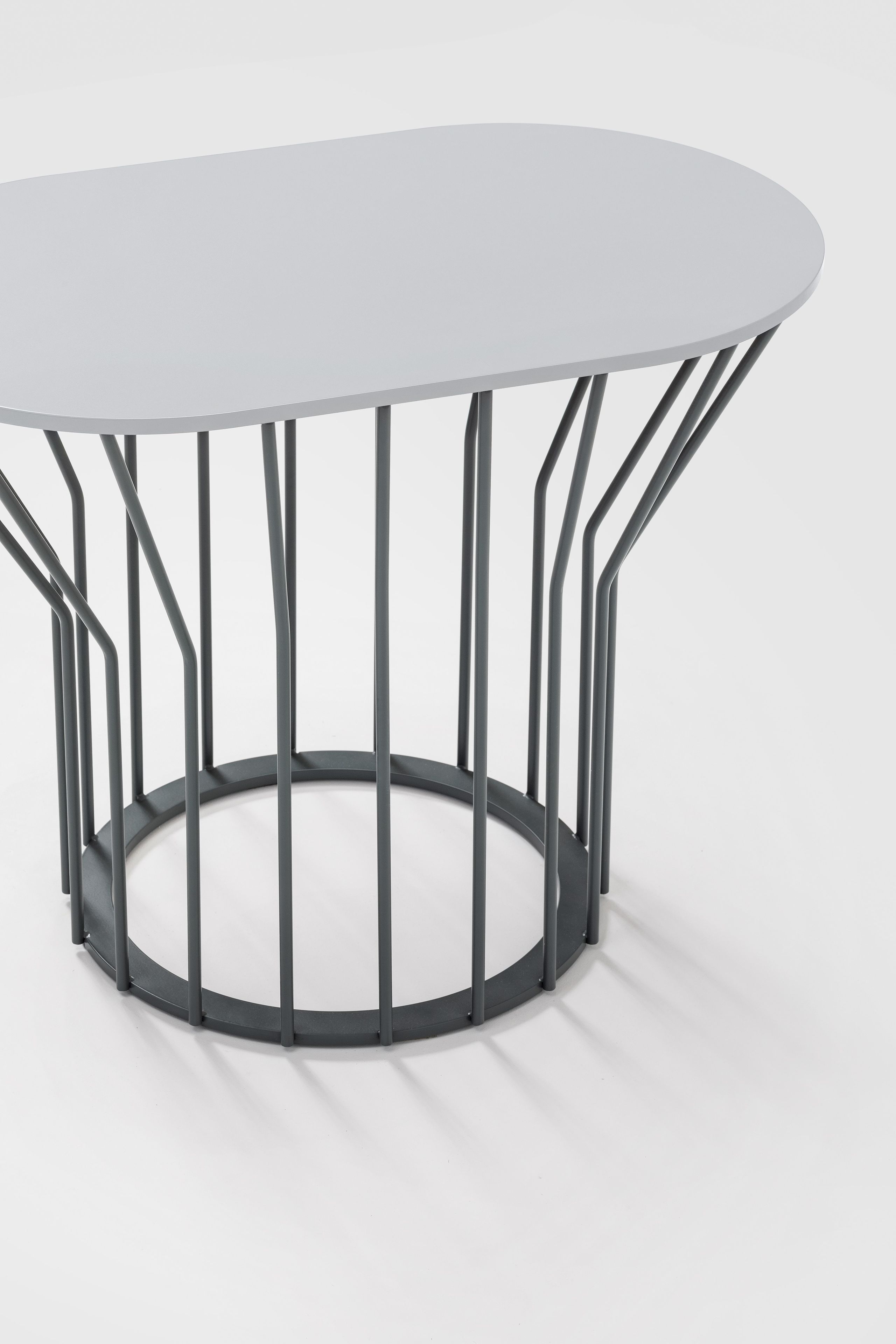 Низкий металлический журнальный столик для гостиной TrabA' JUMP ARCH-00143533 - Вид №1