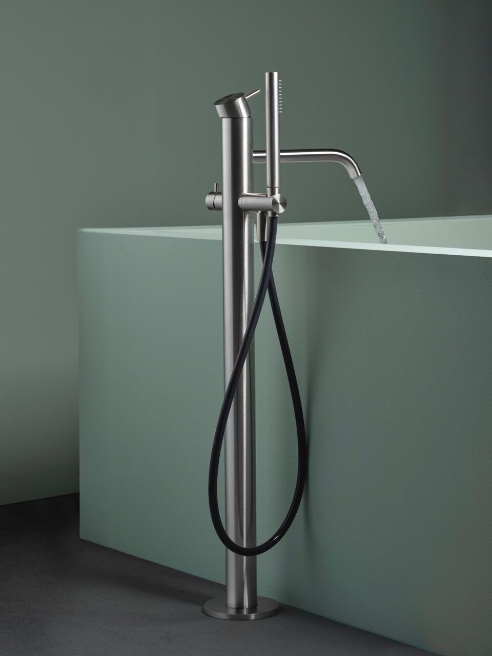 Смеситель для ванны из нержавеющей стали с ручным душем BEAMTECH Level ARCH-00126197 - Вид №1