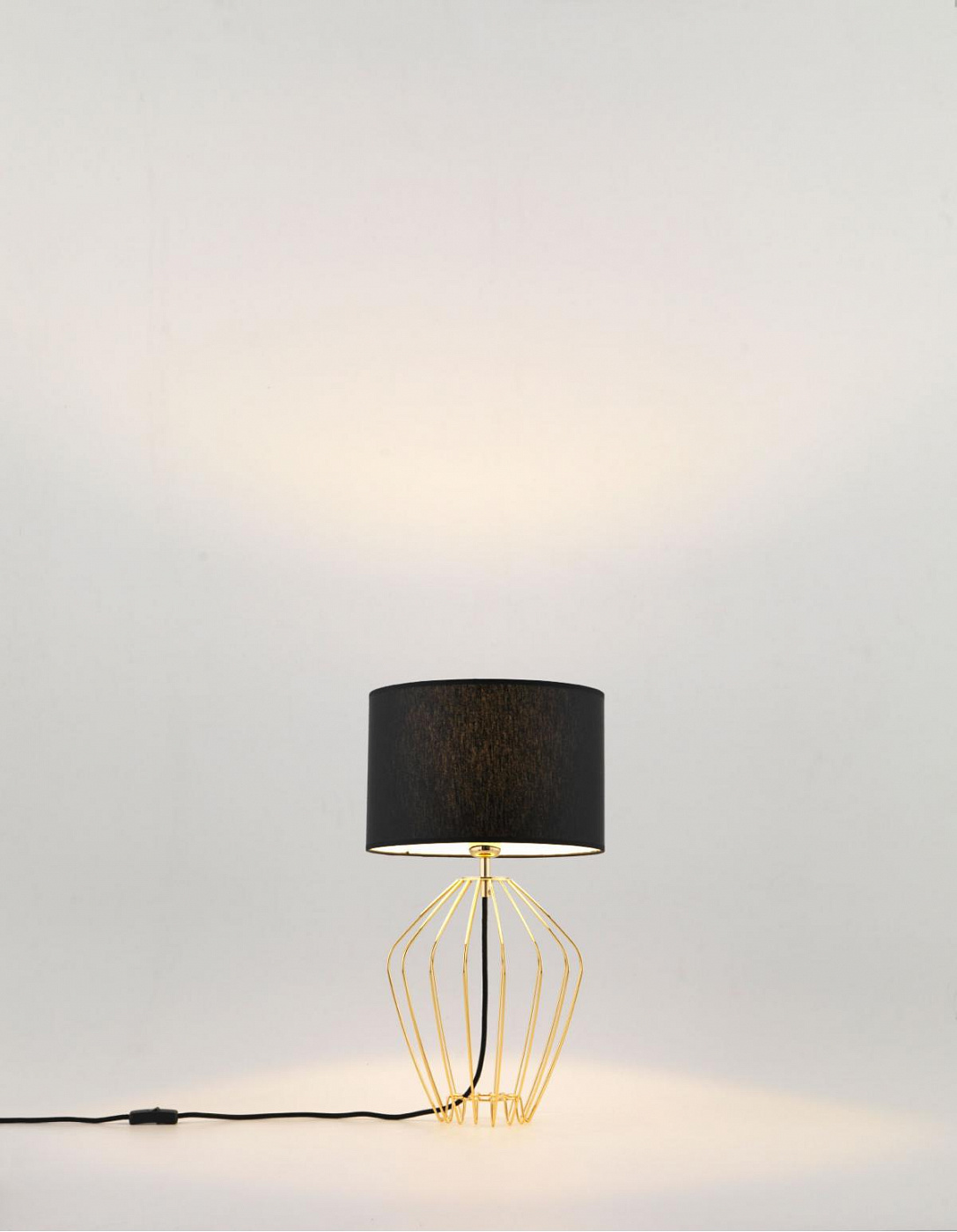 035861 Настольная лампа золотое основание + черный абажур Aromas del Campo Eclectic - Вид №1