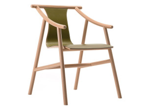 Кожаный стул с подлокотниками