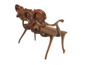 Скамья из массива дерева со спинкой