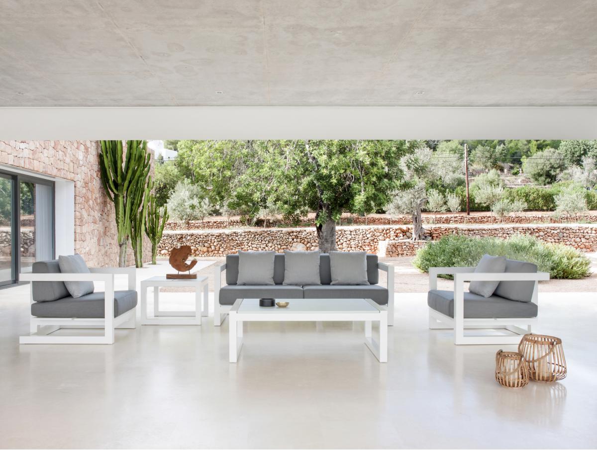 107287 Приставной столик 70 x 70 см Point Weekend POINT1920