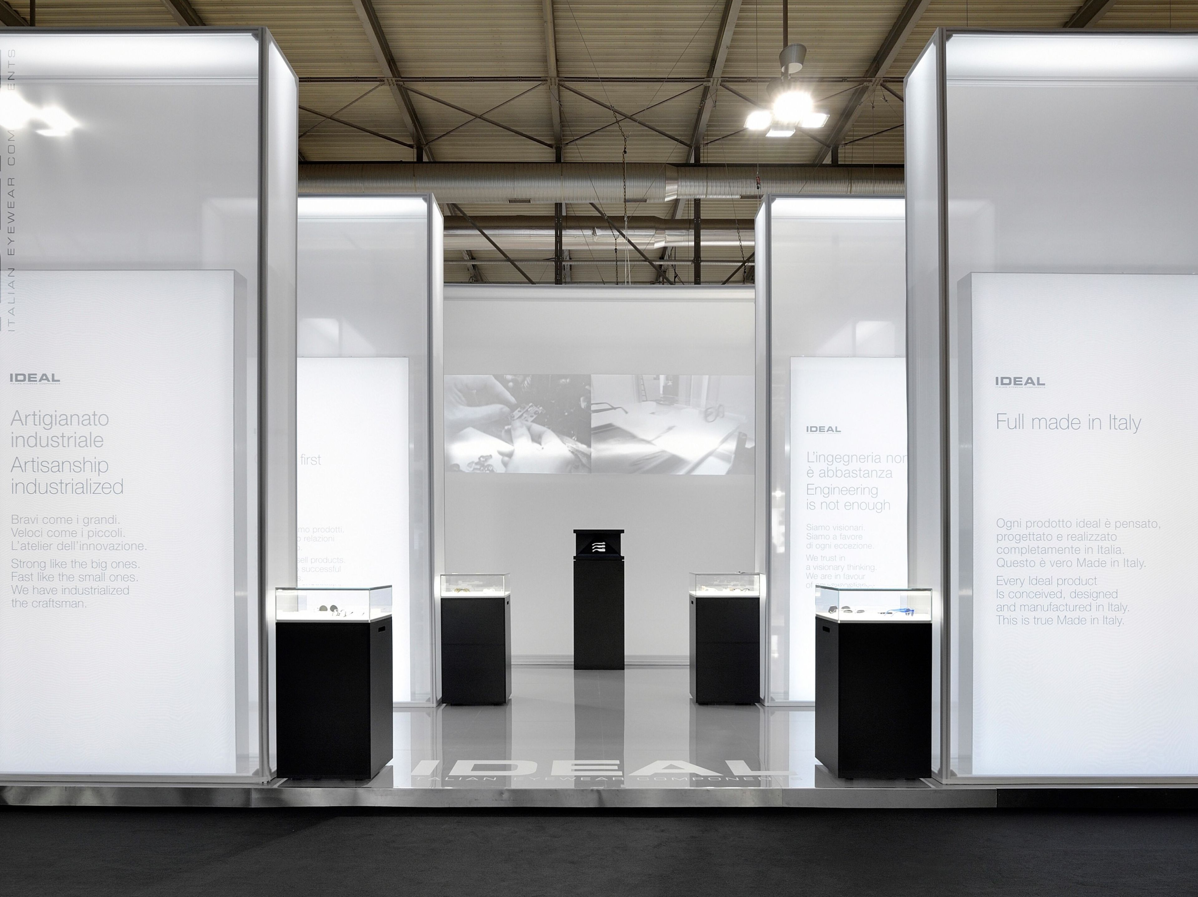 Алюминиевая и тканевая система для отделки стенда ABS Group ALLESTIMENTI PER STAND ARCH-00105747