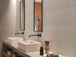 Плитка с трехмерной поверхностью из керамогранита