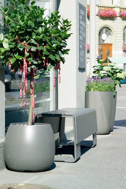 SWISSPEARL Italia Высокий садовый горшок из бетона Softline 8042369 - Вид №1