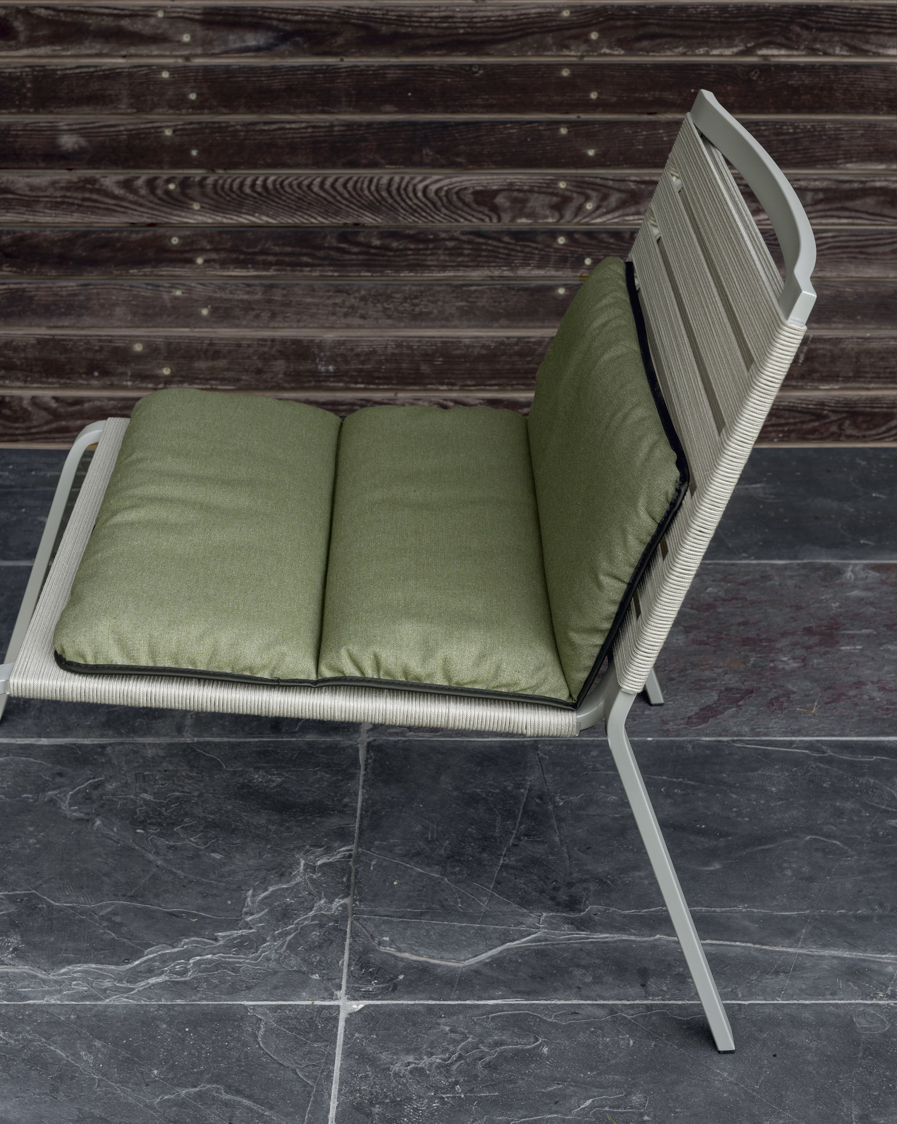 Прямоугольная однотонная подушка для наружного применения Kristalia Lips ARCH-00115312 - Вид №6