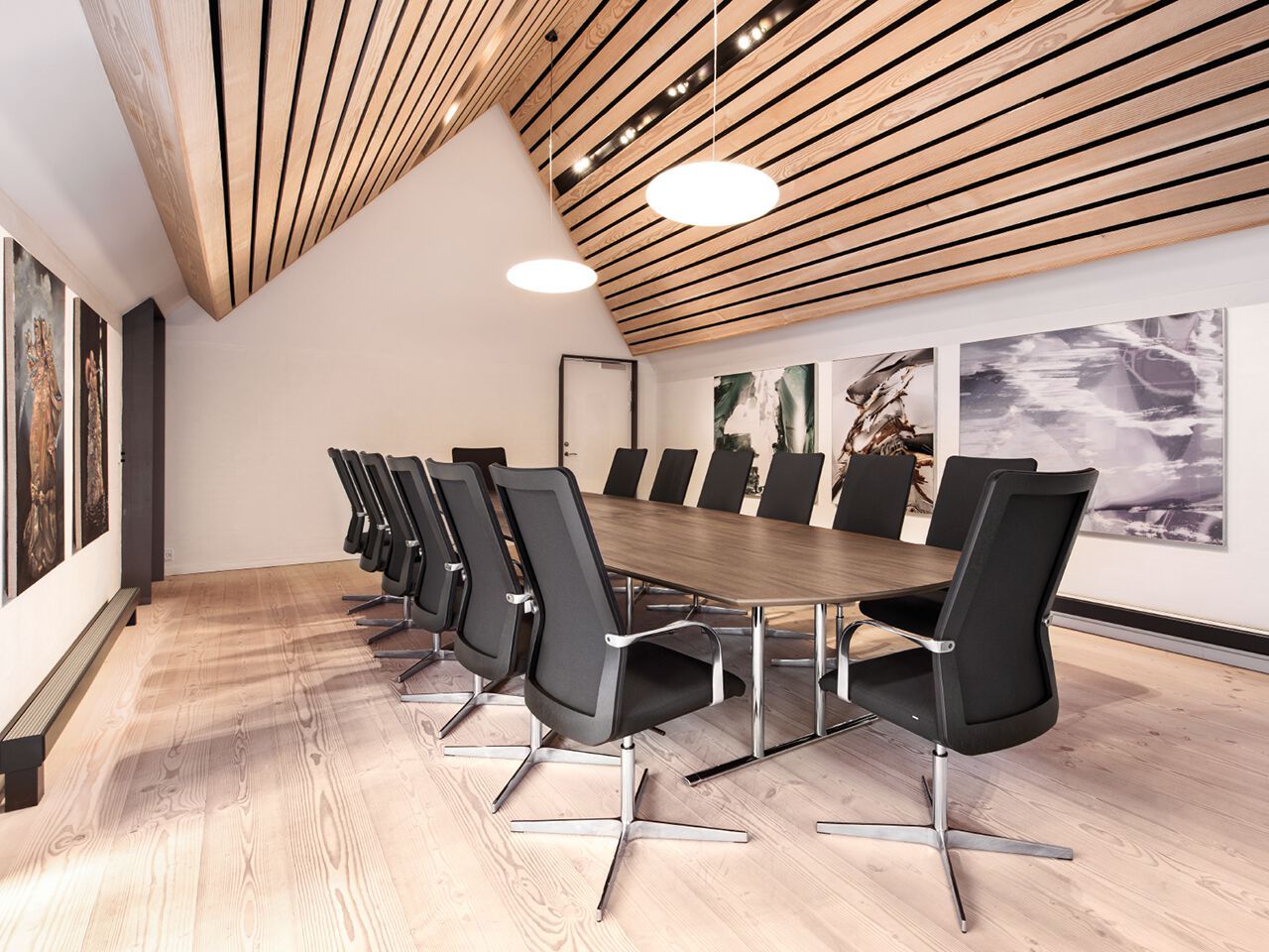 4-спицевое кожаное офисное кресло с подлокотниками Howe MN1 ARCH-00132608 - Вид №1