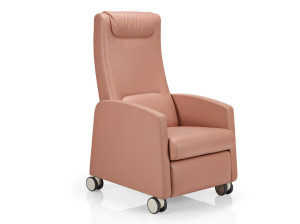 Кресло с колесами