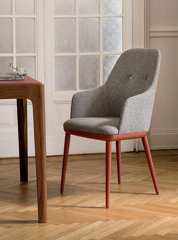 Стул  PORADA Connie con braccioli 