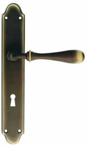 LINEA CALI' Латунная ручка в классическом стиле на пластине с накладкой Tosca