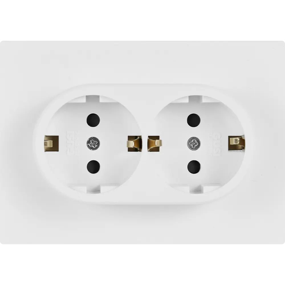 Встраиваемая розетка GUSI Electric с заземлением и защитными шторками 89337217 Ugra STLM-1395784