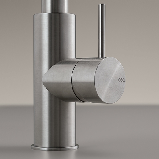 бортике смеситель с поворотным носиком и выдвижной ручной душ  MIL202 CEADESIGN  - Вид №2