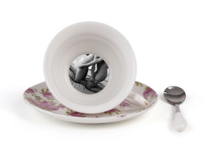 Фарфоровая чайная чашка