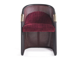 Мягкий бархатный стул с подлокотниками