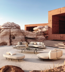 Овальный садовый столик