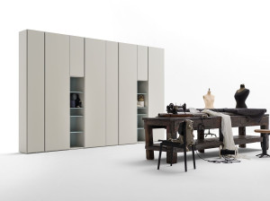 Шкаф с открытыми отсеками