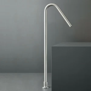 Свободно стоящий носик для ванной H. 935 мм  FRE23 CEADESIGN