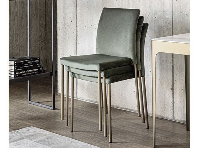 Мягкий штабелируемый стул RIFLESSI ARCH-00022345