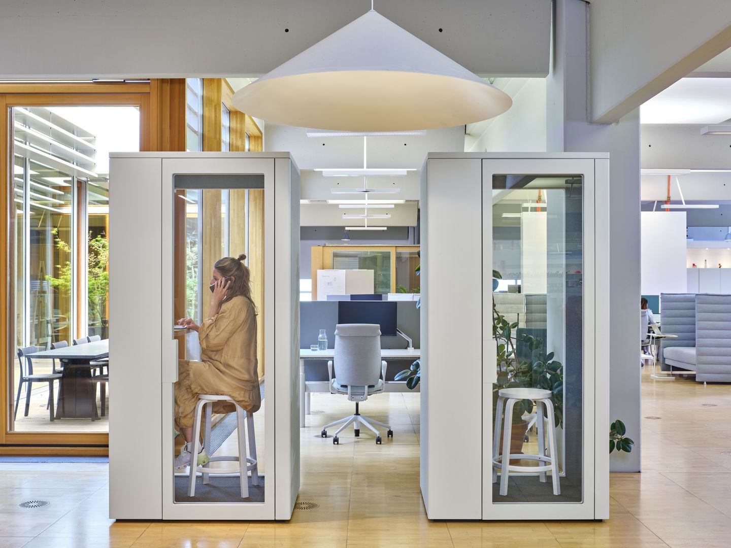Многосторонняя акустическая офисная кабина со встроенным освещением VITRA TALKY X VITRA EDITION ARCH-00151852 - Вид №5