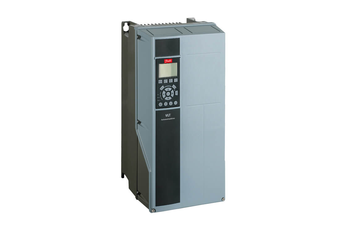 Danfoss VLT AQUA Drive FC 202 — специализированные преобразователи частоты для водоснабжения и водоотведения мощностью до 1400 кВт FC-202P18KT4E55H2XGXXXXSXXXXAXBXCXXXXDX 131B9015 