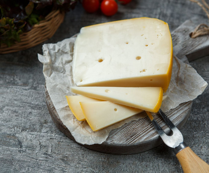 6883 Сыр "Амстеллер йонг" Вкусляндия  - Вид №1