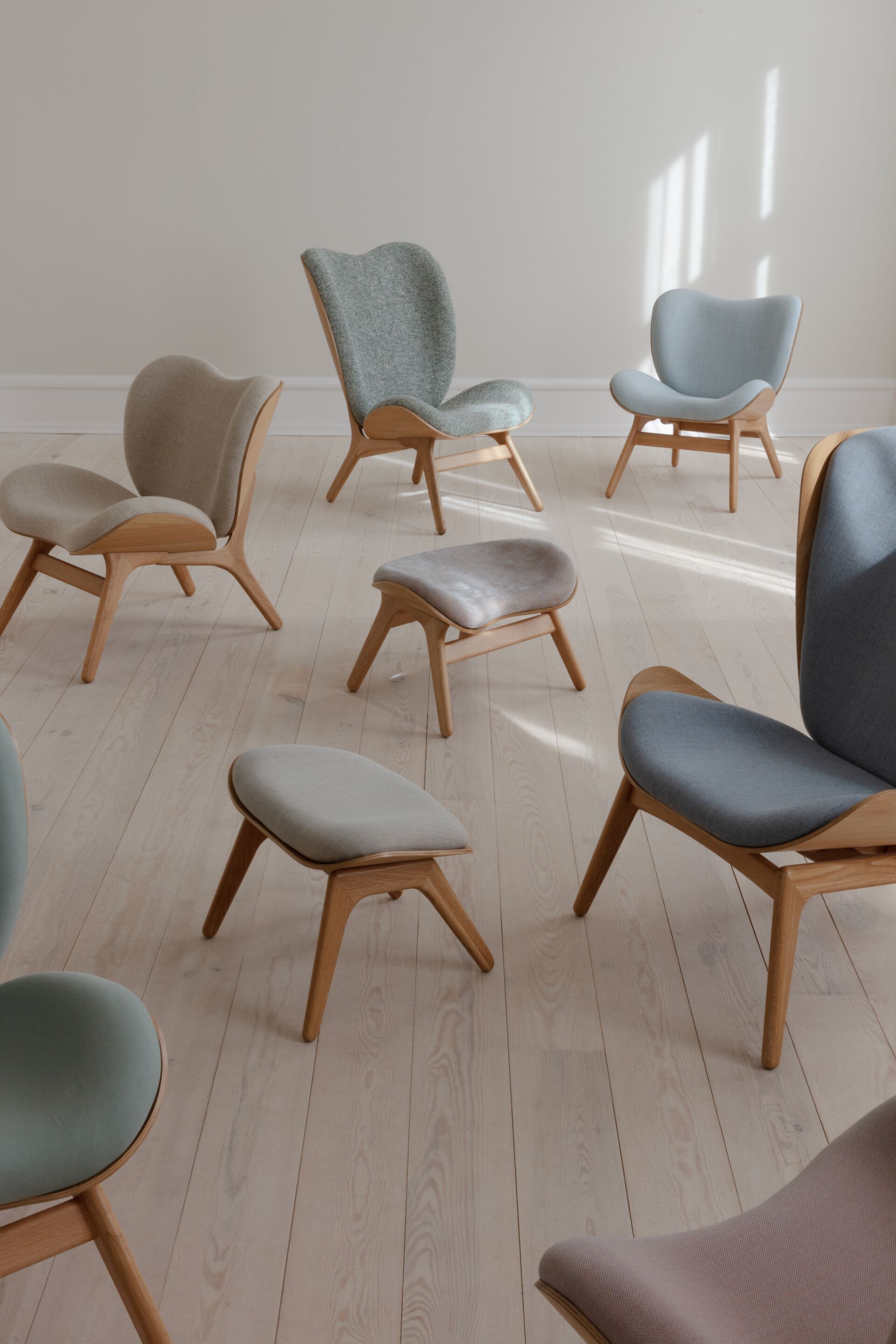 Мягкое кресло из ткани Kvadrat UMAGE a Conversation Piece ARCH-00113707 - Вид №1