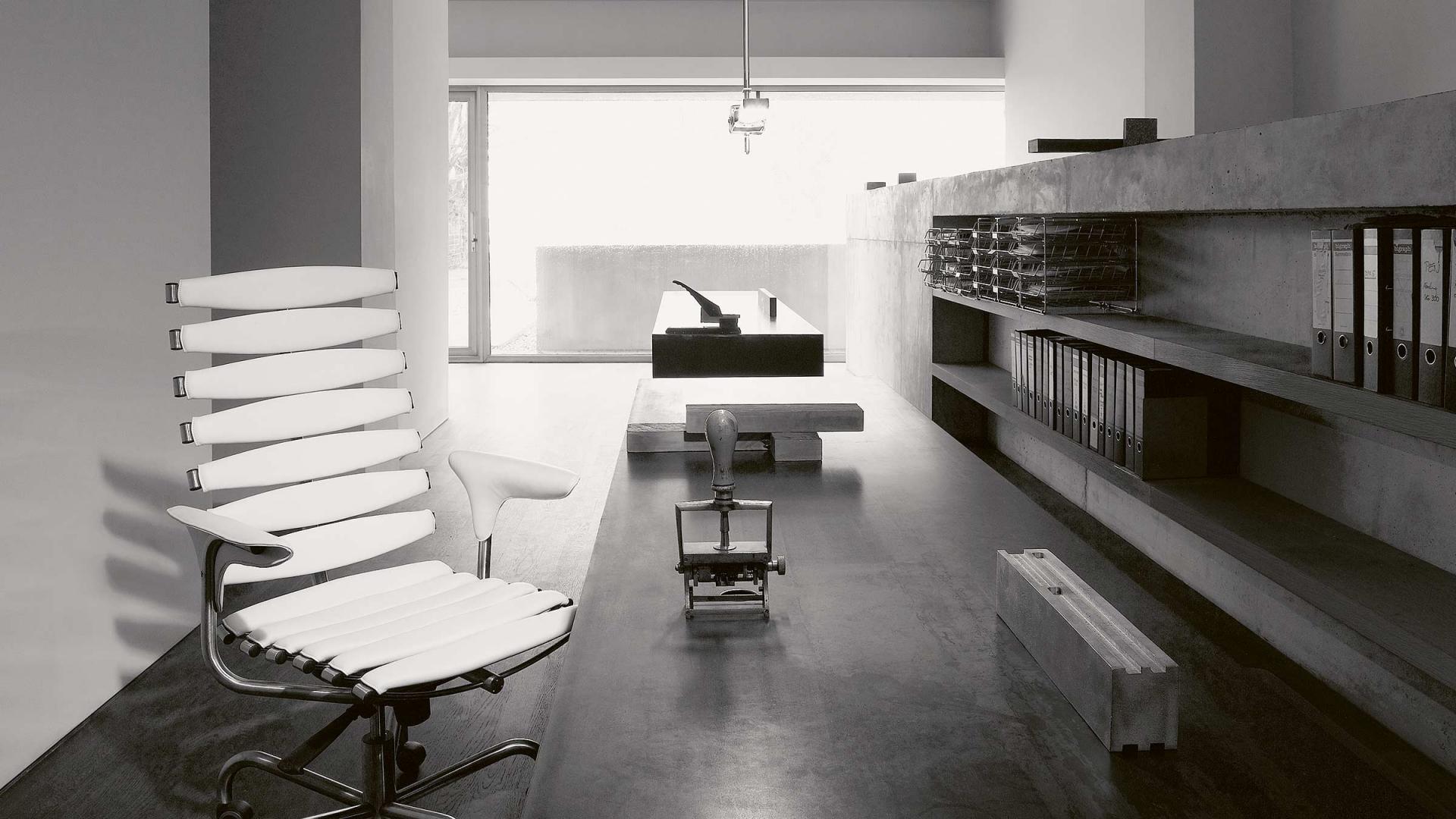 Кожаный офисный стул с колесами и подлокотниками 5 спиц de Sede DS-2100 SKELETON ARCH-00129702 - Вид №3