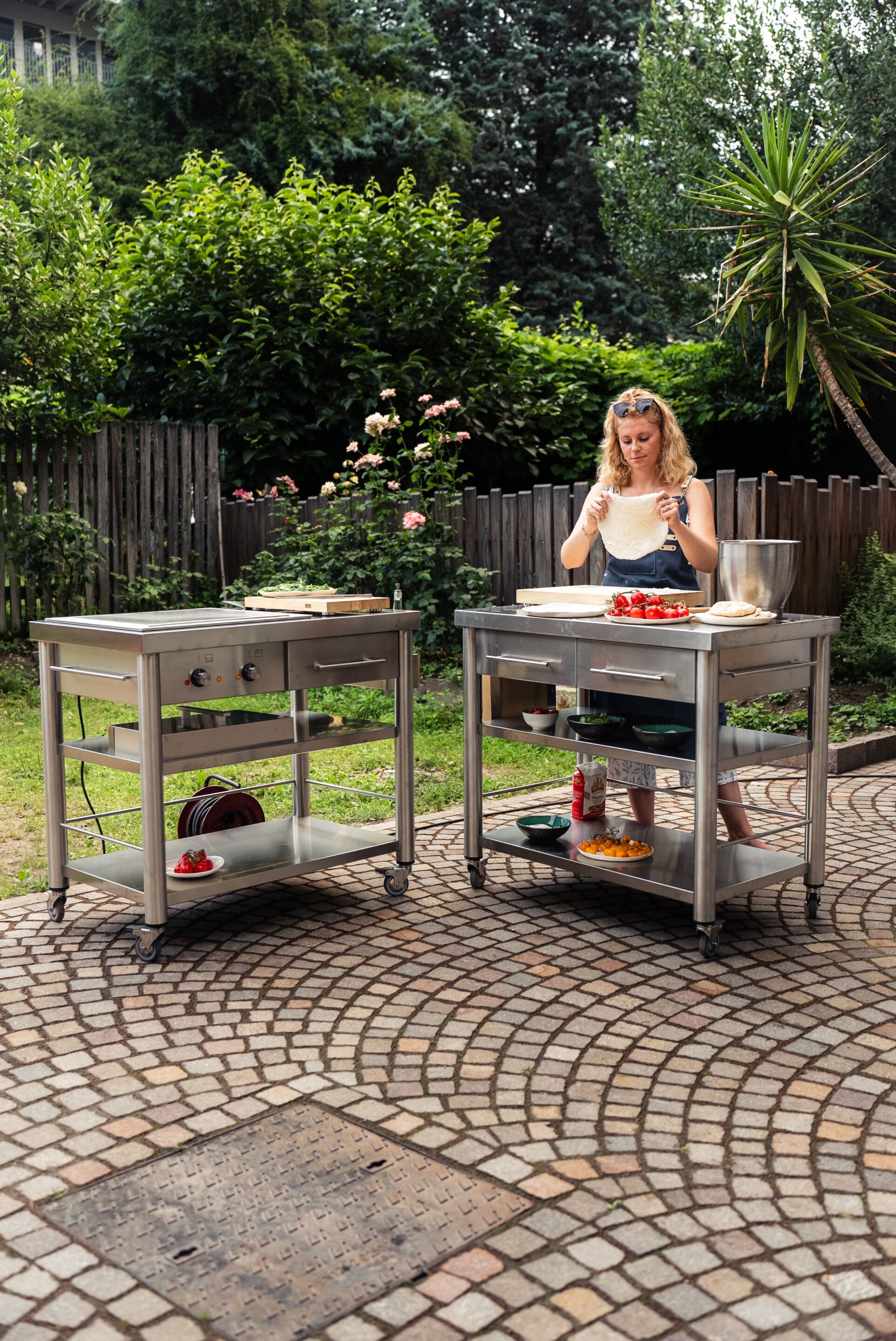 Отдельно стоящий кухонный модуль из нержавеющей стали с плитой теппаньяки JOKODOMUS Auxilium ARCH-00030768 - Вид №3