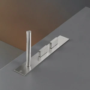 <div> <div> Обод монтаж комплект из 2-х последовательных смесителей с цилиндрическая ручной душ диаметром 18 мм </div> </div> BAR36 CEADESIGN